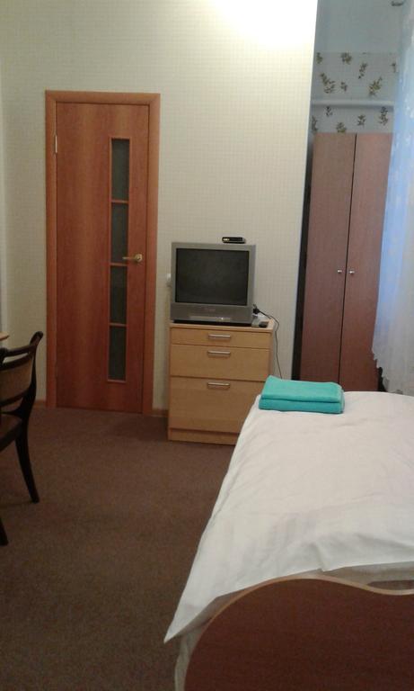 Viesu Maja Ezerkalns Hotel Kraslava Ngoại thất bức ảnh