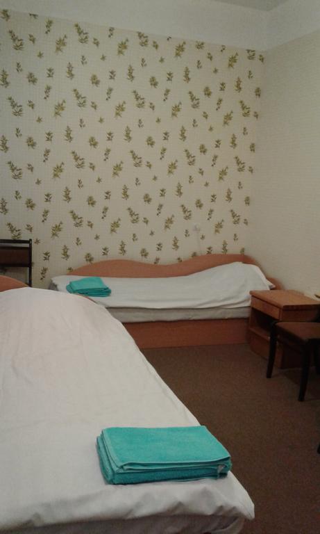 Viesu Maja Ezerkalns Hotel Kraslava Ngoại thất bức ảnh