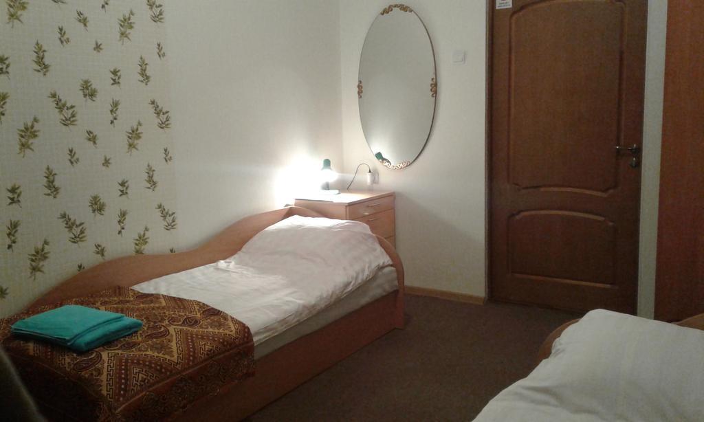 Viesu Maja Ezerkalns Hotel Kraslava Ngoại thất bức ảnh